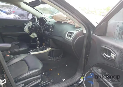 2018 Jeep Compass Latitude 4X4 из США, поврежденный, VIN 3C4NJDBB2JT246030